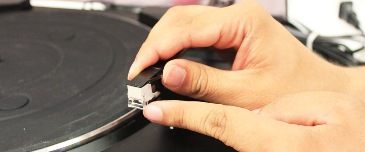 how to replace your record needle