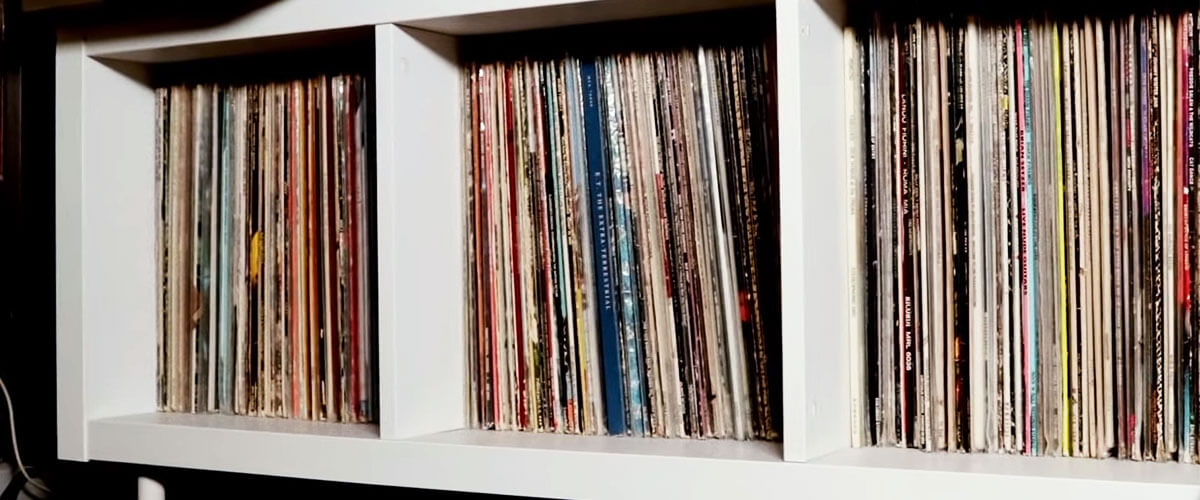 storing vinyl records upright